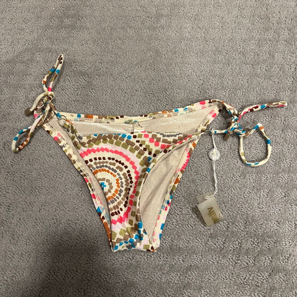 NWT - bikini bottom - vitamin A